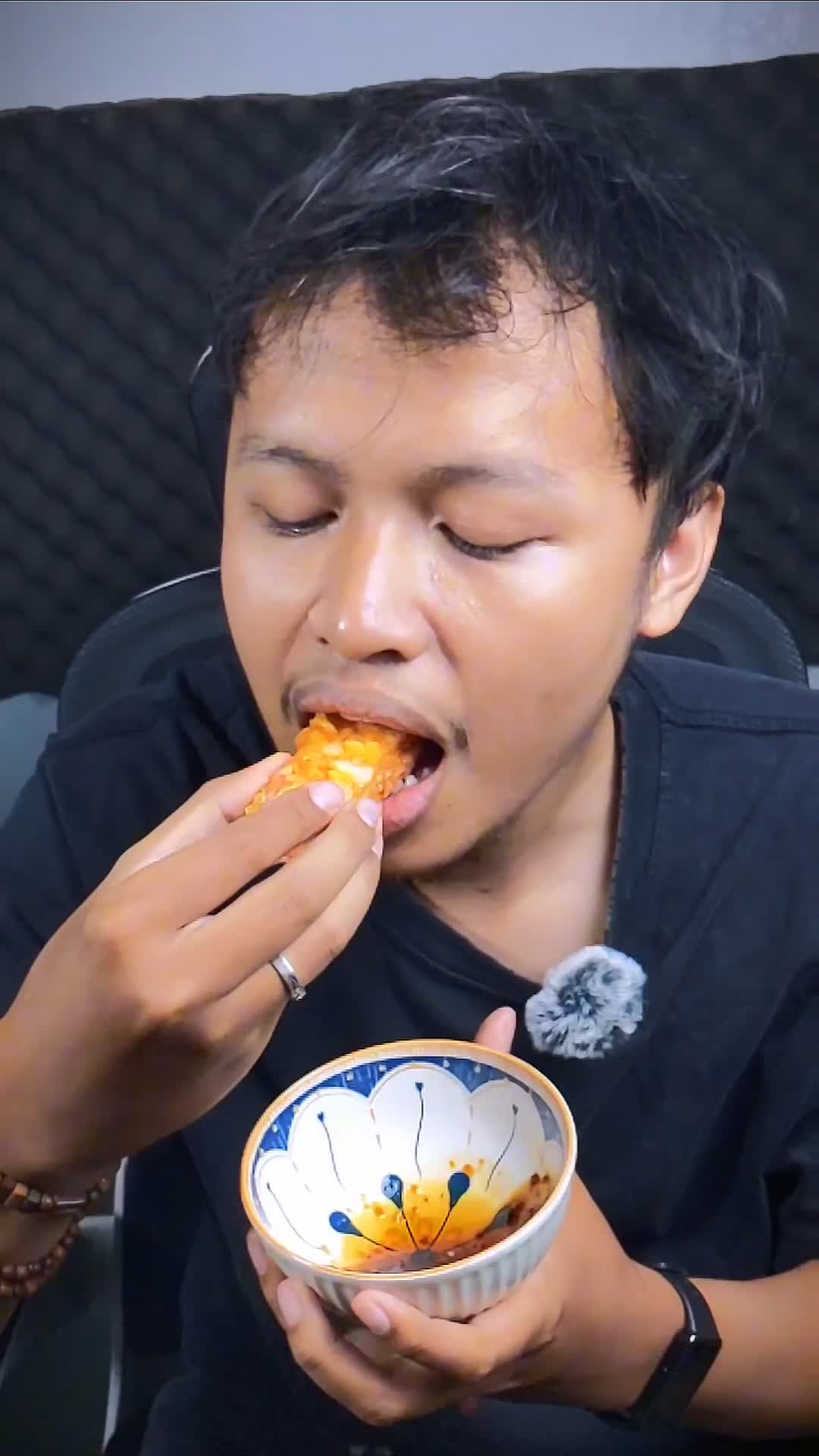 Makan cipuk 5rb sebanyak ini isinya. rasanya enak gurih