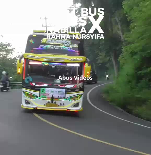 BUS ARTIS NABILLA X RAHMA NURSYIFA FULL BASURI OTW PANGANDARAN  #Kakaknya Bahagia Sekali Denger Telolet 
#kalo di indo sih kaya minta telole