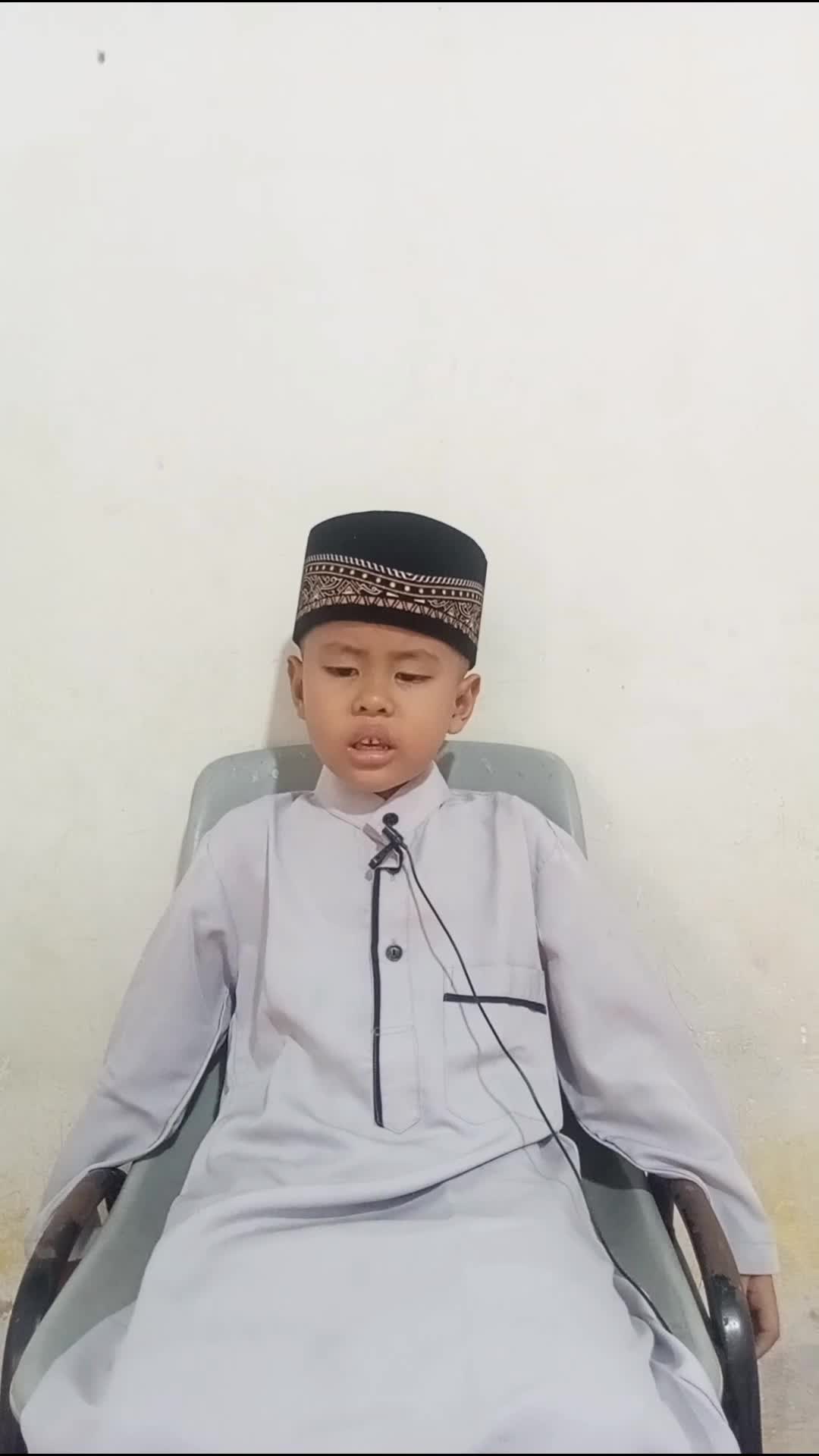 Bacaan Hafalan Al Qur'an ananda Hudzaifah Abdirrahman Qur'an Surat An Nazi'at ayat 1-15. Semoga Allah berikan hasil yang terbaik untuk anand