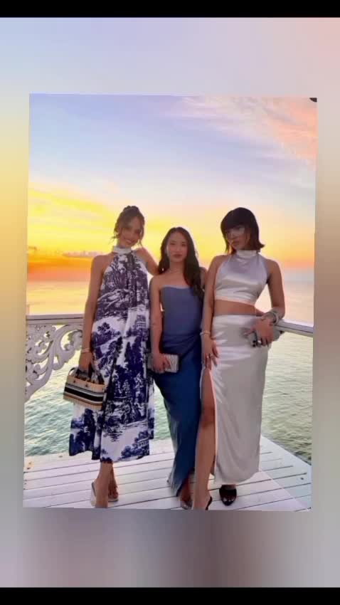 Cantiknya Cinta Laura di resepsi pernikahan bertema pantai  #cintalaurakiehl  #beritaartis  #beritaselebriti  #penampiranartis