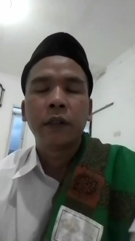 Acep maulana baca sholawat sambil tausiyah