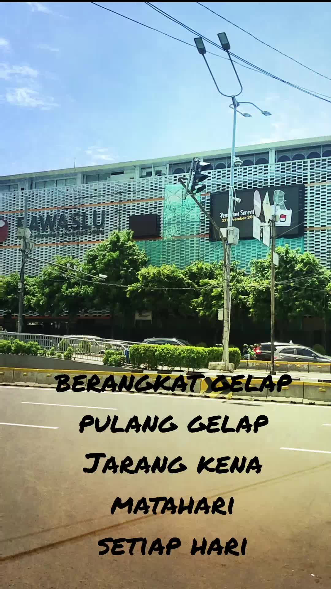  #budakkorporat
 #dayofmylife
#kerjakerjakerja
 