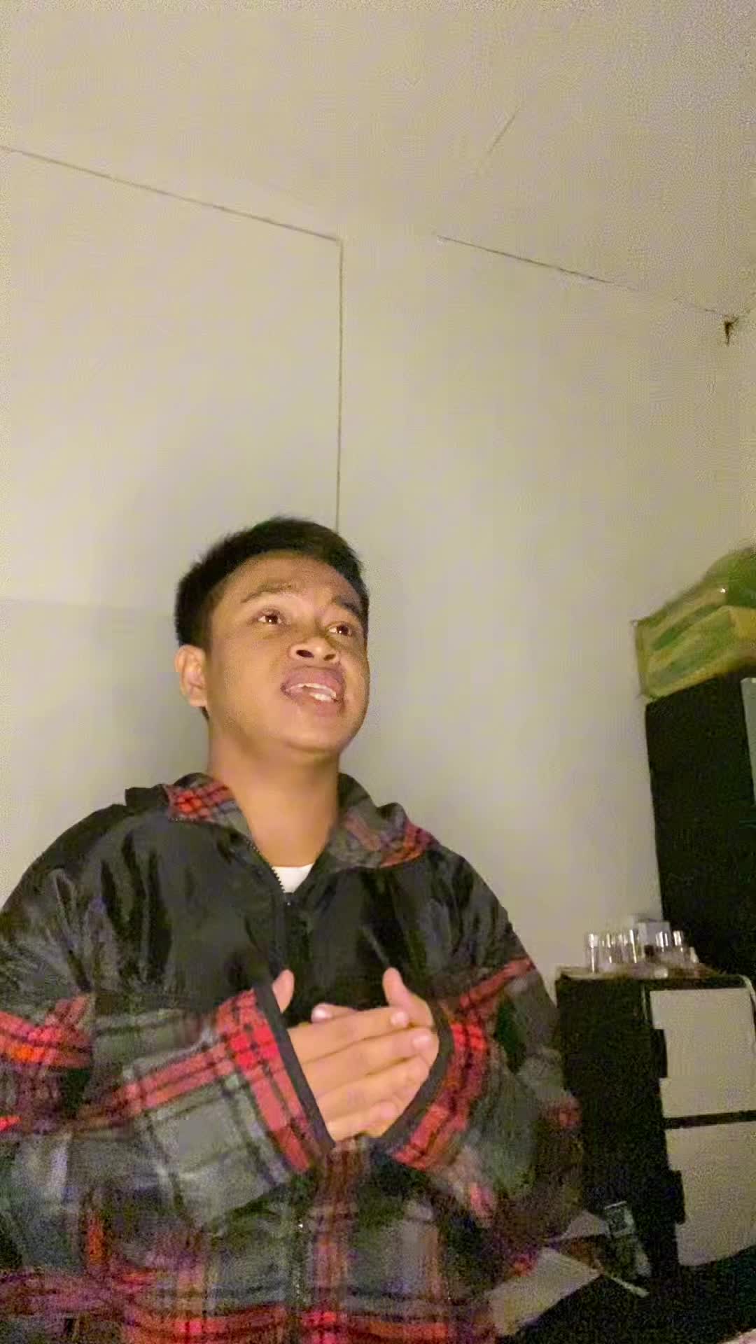 IDOL XII_ADITIA ERHAN 18 BANDUNG SAMPAI MENUTUP MATA DAN BEST PASRT