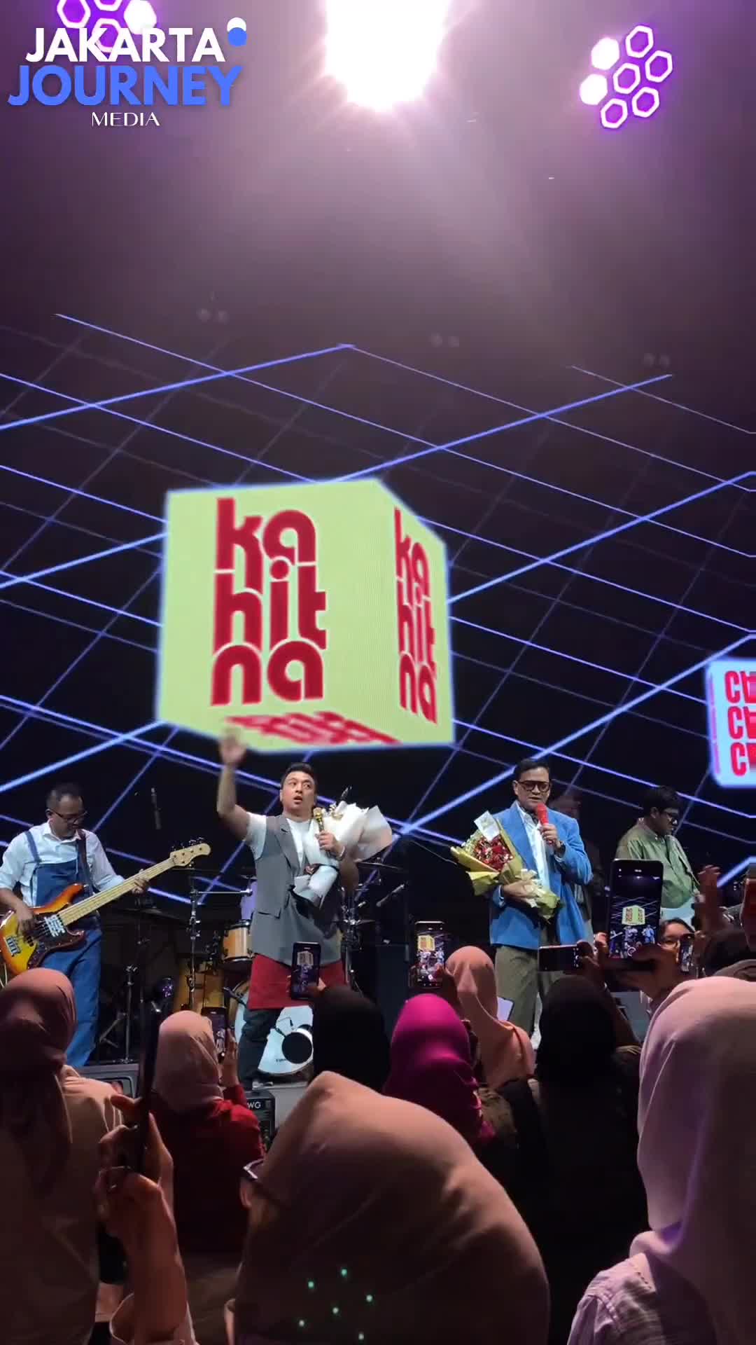 Yang cantik mana suaranya? 