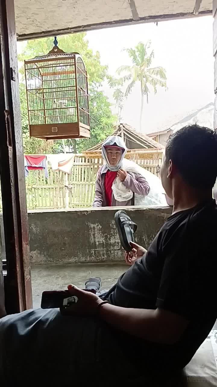 cosplay jadi tukang roksok dulu 😁