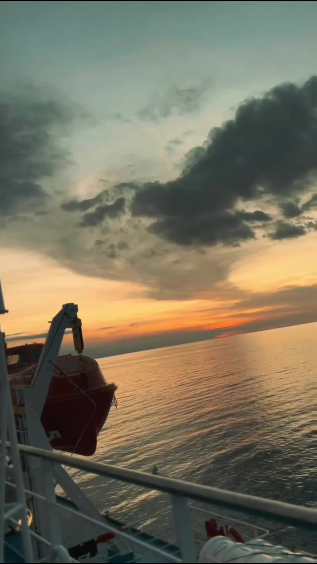 #kapal#sister#sohib#pemandangan#laut#liburan#hiling#