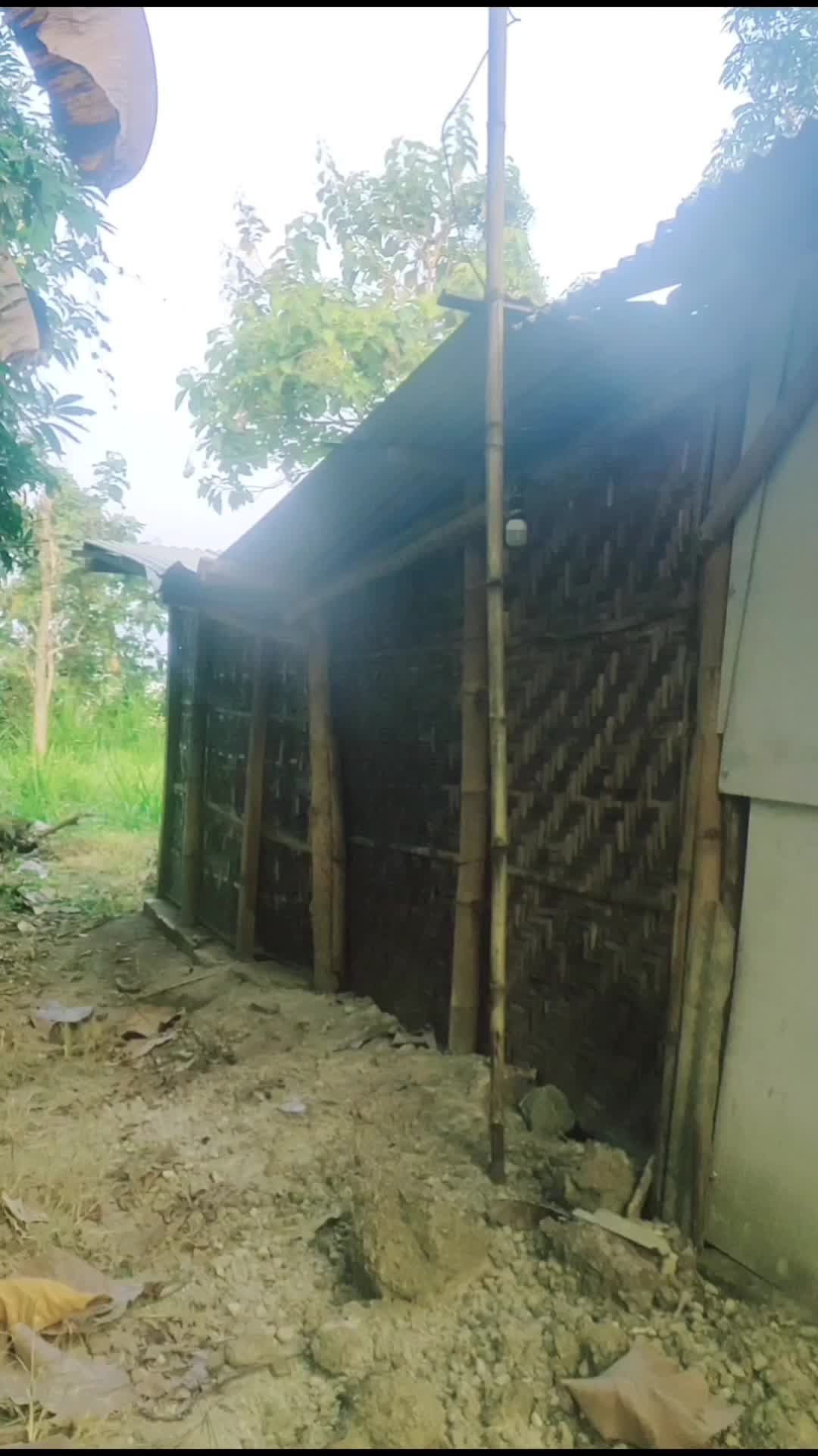 tolong di laporkan ke instansi pemerintah atau instansi swasta untuk mendapatkan bantuan bedah rumah.nama Susana RT 03 RW 02 desa talok Kali