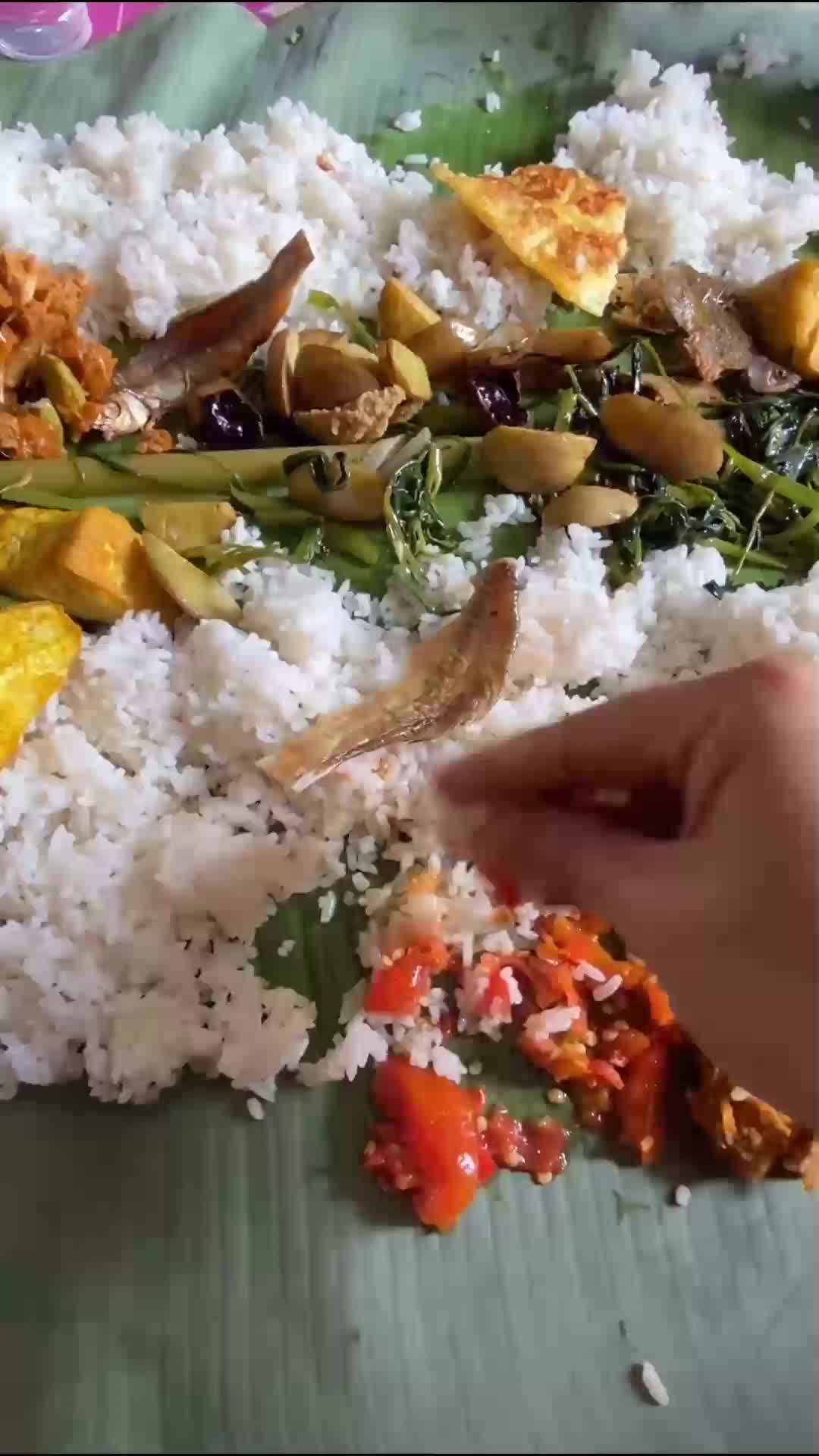 sanguan gaess..... nikmatttt duniaaa masyaallah 