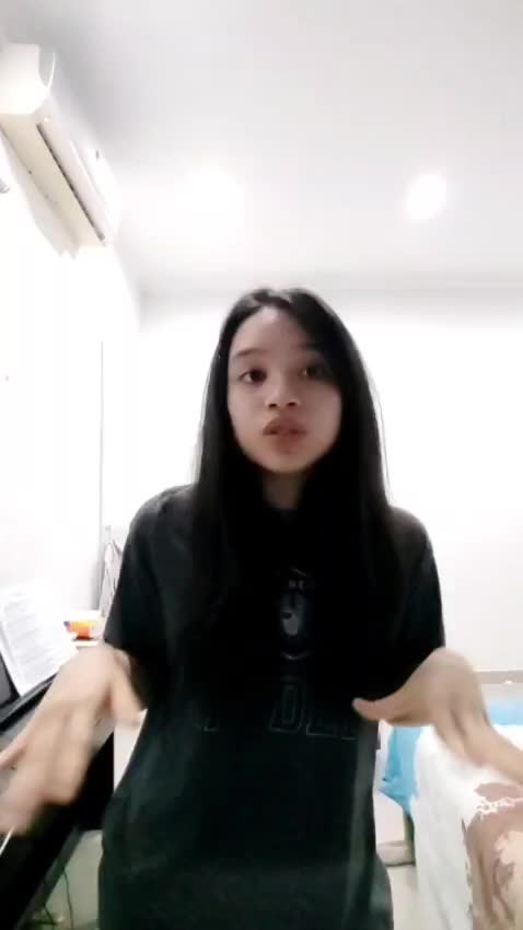 IDOL_XIV 16 Tahun Tangerang Selatan  Lowkey-NIKI