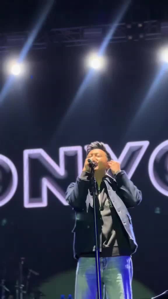 konser Denny caknan 
