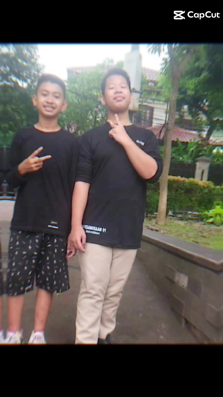 bersama sahabat ku