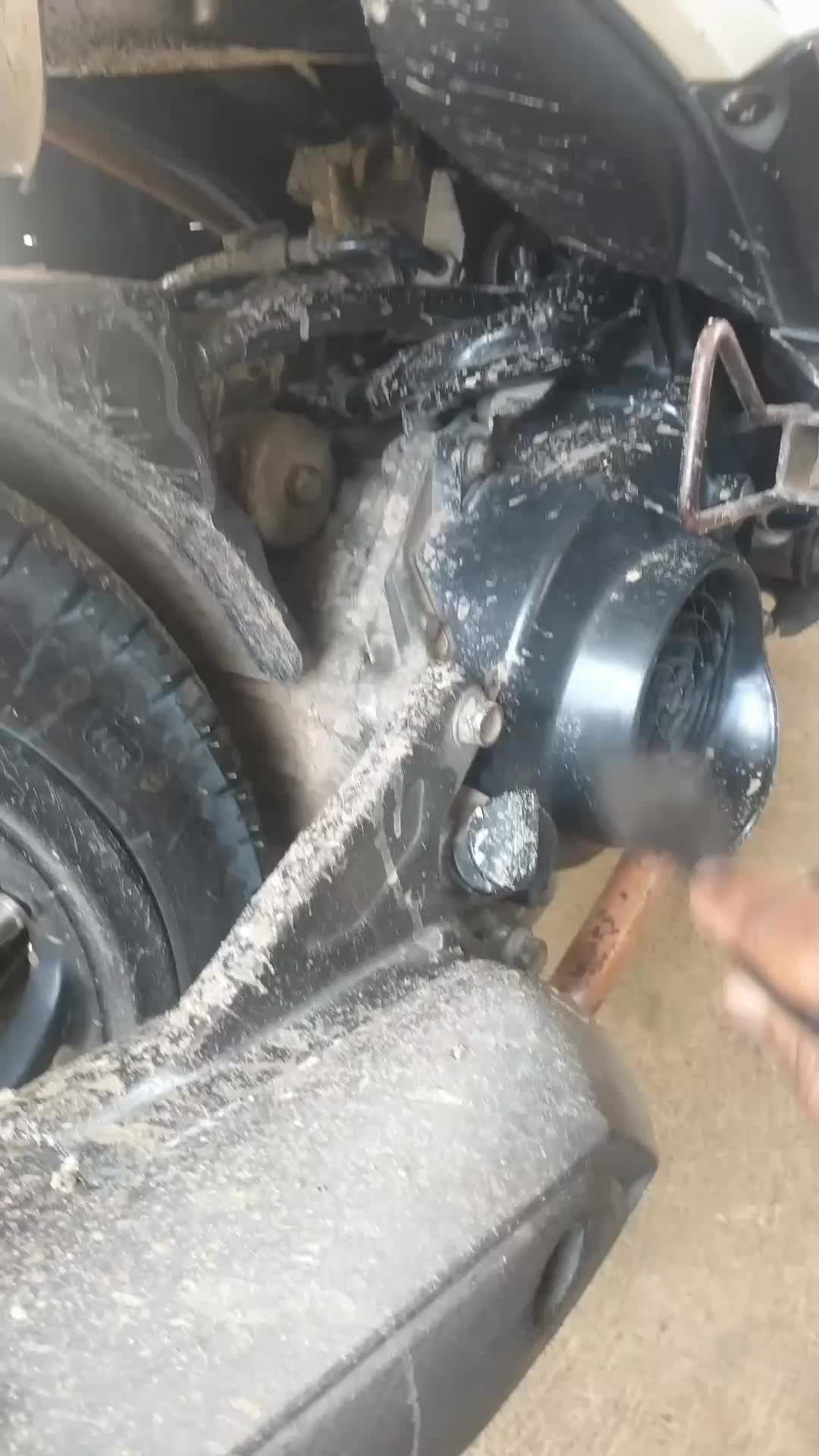 Cleaning Motor kotor

?#mechanic #mekanik #tools #cvt #engineering #unitedstates #unitedkingdom #yamaha #motor