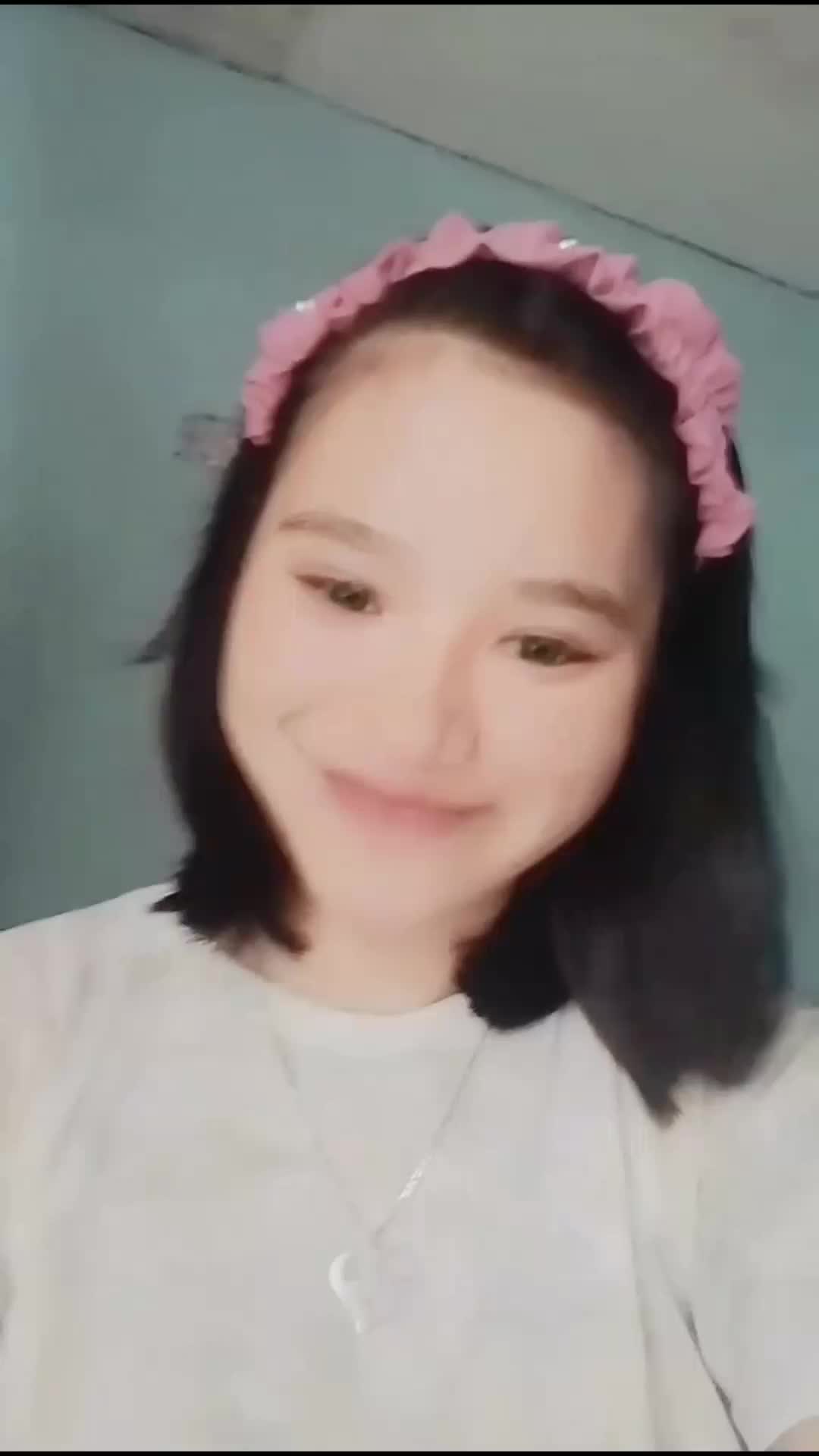 kontes ambyar Indonesia 2024 .nama Lina .umur.18.asal medan. @kontes ambyar Indonesia 2024