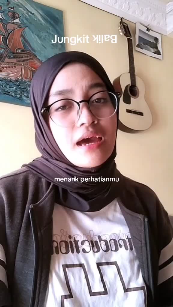 IDOL_XIII Delvira Safitri 20thn Kota Padang Panjang Jungkir Balik