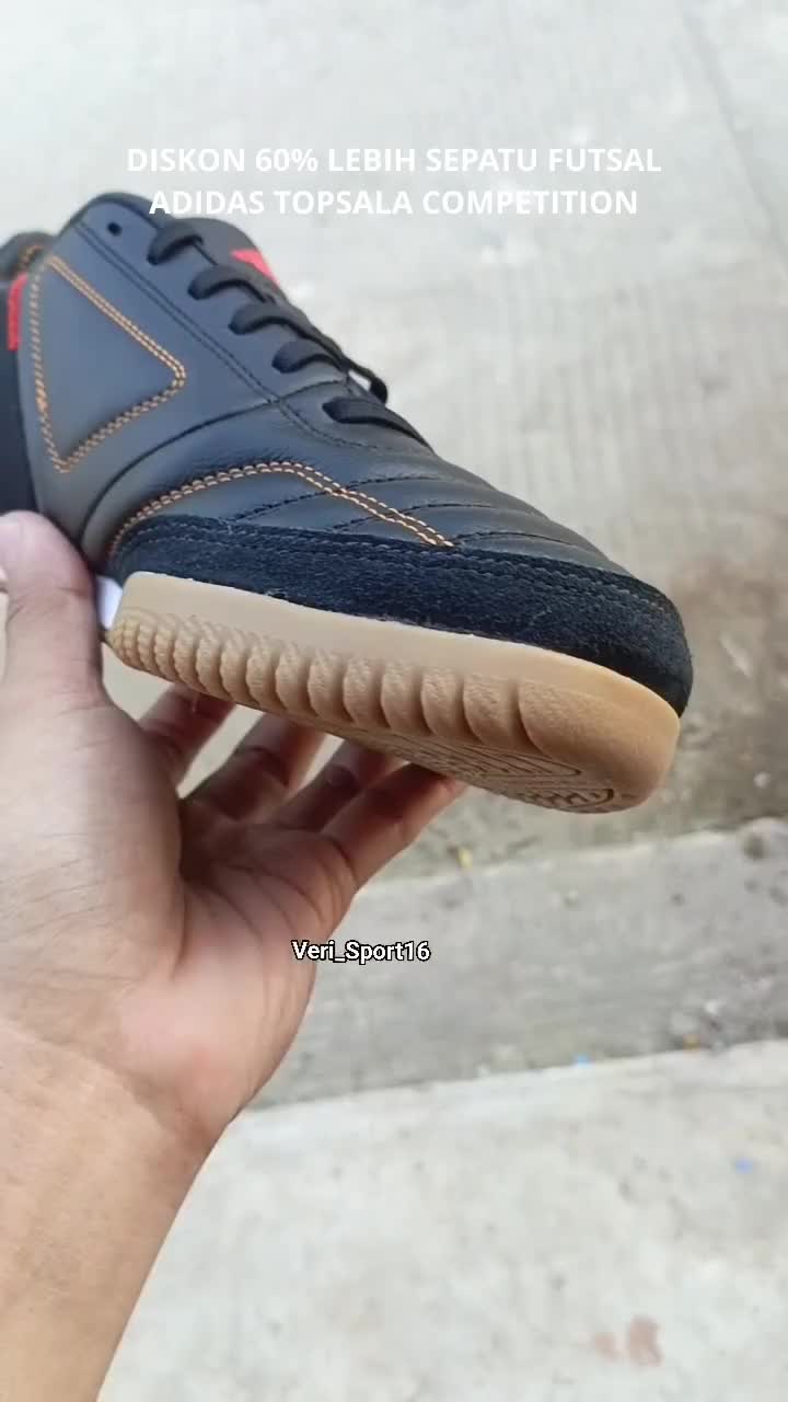 DISKON GEDE SEPATU FUTSAL.
ADIDAS TOPSALA COMPETITION.
Rp.1.200.000 JADI Rp.435.000
SIZE 41⅓

VERI SPORT ORIGINAL GAK HARUS MAHAL.
ORDER KLI