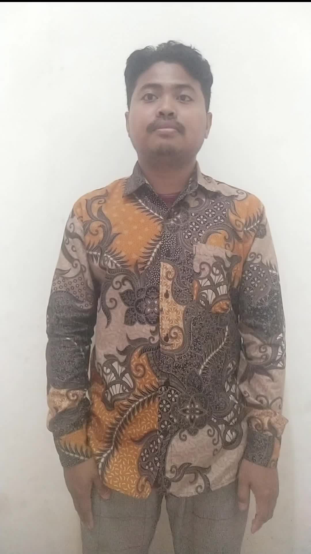KDI 2025 Nama : Mursadi (Adin) Asal Daerah : Kota Baubau Umur : 23 tahun Judul Lagu : Let's have fun together #OnlineAudition KD12025 @kdi