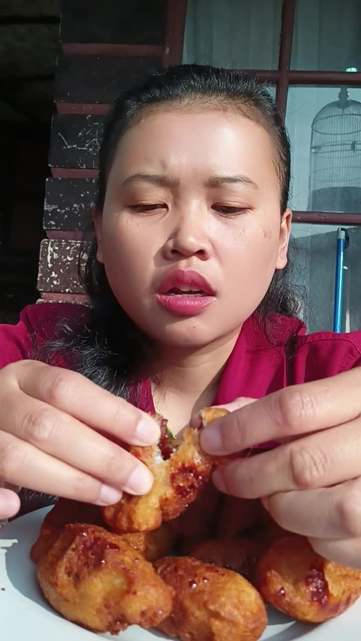 bikin cemilan dari singkong bes
 #short  #HOTrctiplus   #viral 