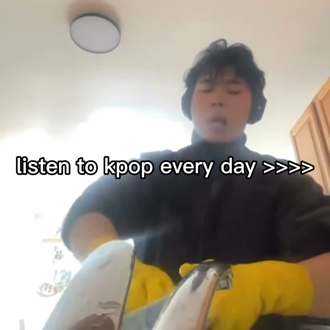 siapa yang sama, tiap hari pasti dengerin lagu K-Pop? lagu K-Pop favorit kalian apa ni? 

#kpop #musik #CoverMusik #hiburan 