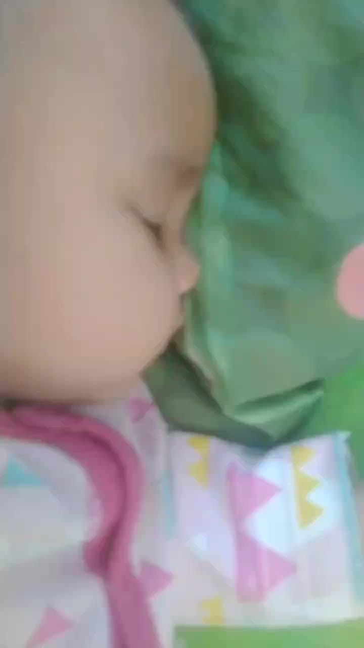 halo assalamualaikum semuanya
salam kenal ya kak si bayi lagi bobo 
#fyp #bayiajaib #tempat tidur yg nyaman 
