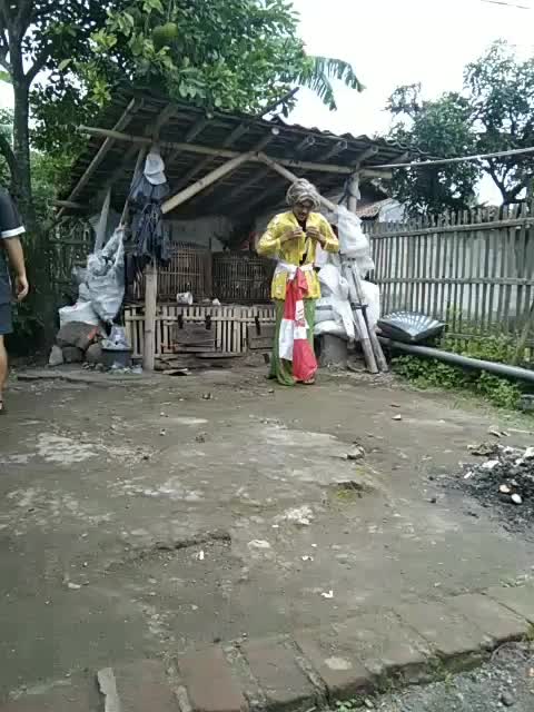 hiburan dulu bareng si Nini  #komedi  #short 