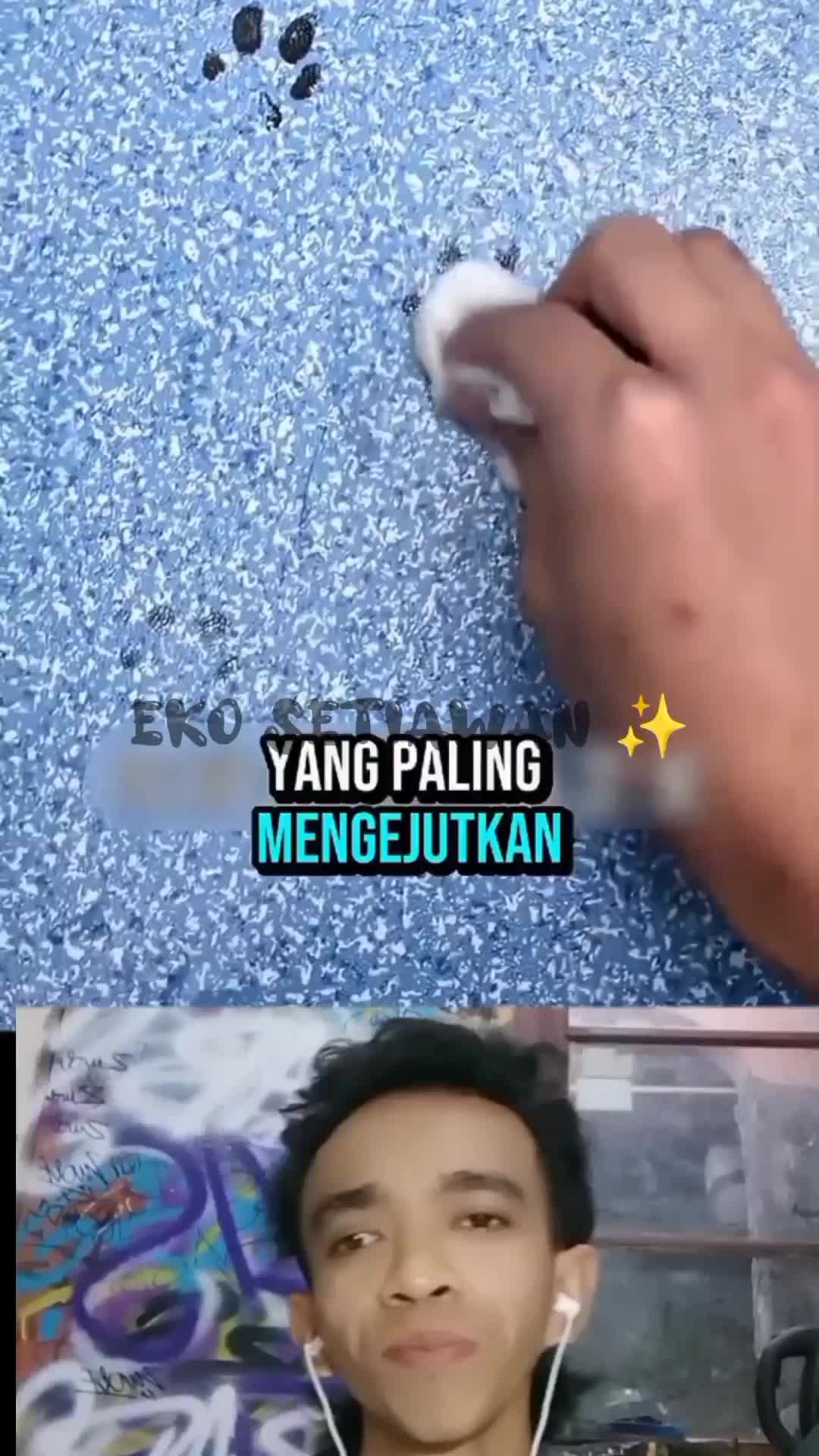 kucing hitam ini warnanya luntur ⚠️