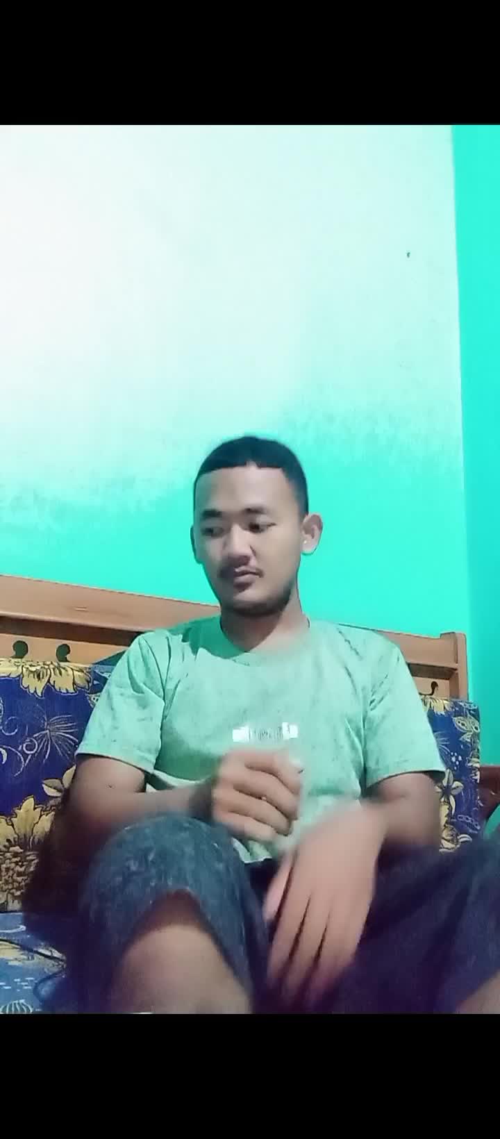 nama : Muhammad Yusuf 
asal : kabupaten Musi Rawas Utara provinsi Sumatera Selatan 
umur 17 tahun
pekerjaan pelajar SMAN Nibung 
 akun medso