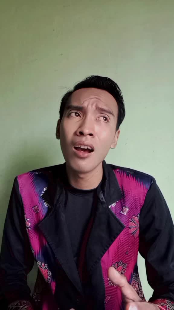 nama: Jumanta
asal : karawang
usia: 29 th
lagu: cinta hitam