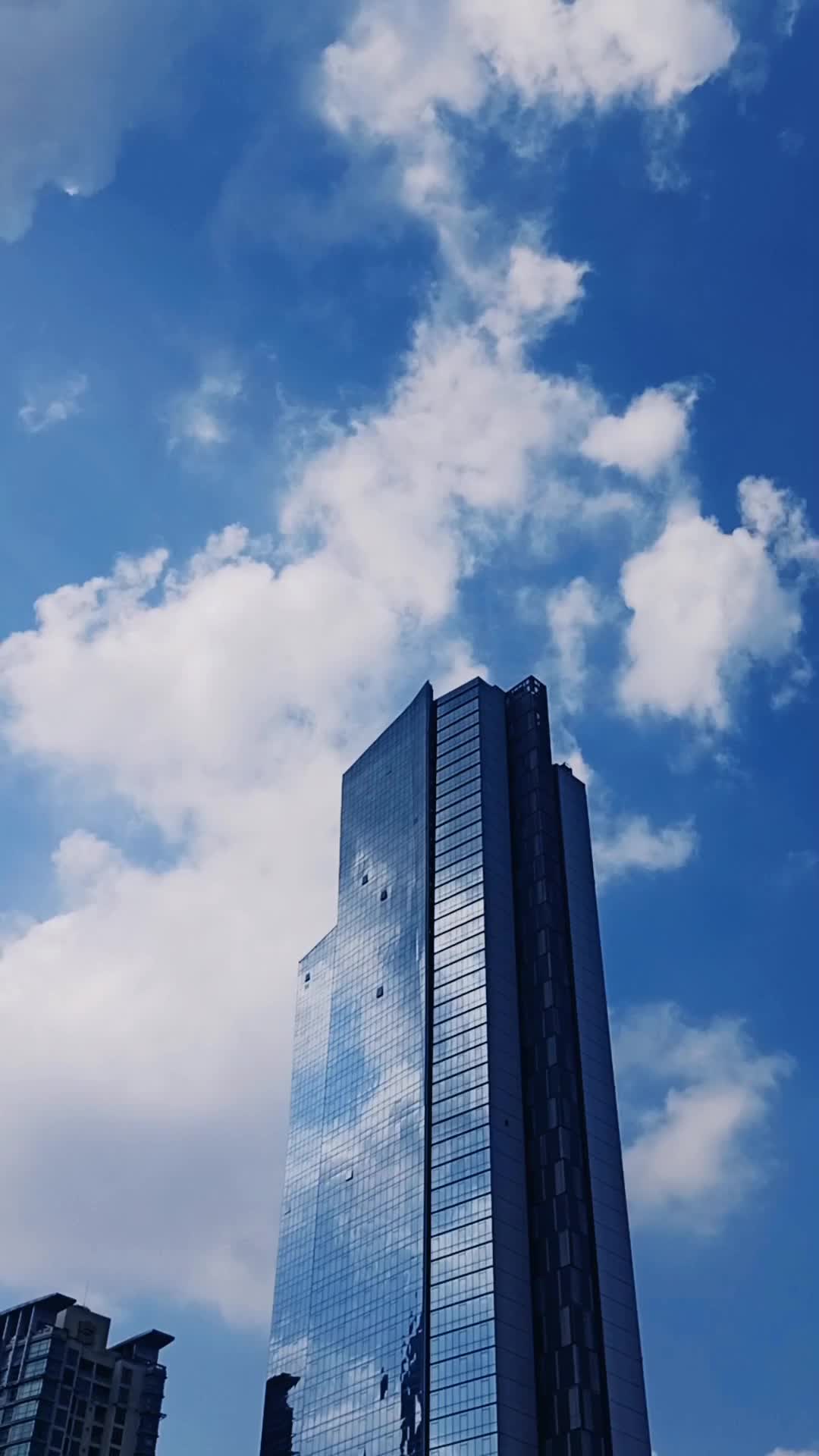 pagi ini cerah sekali 