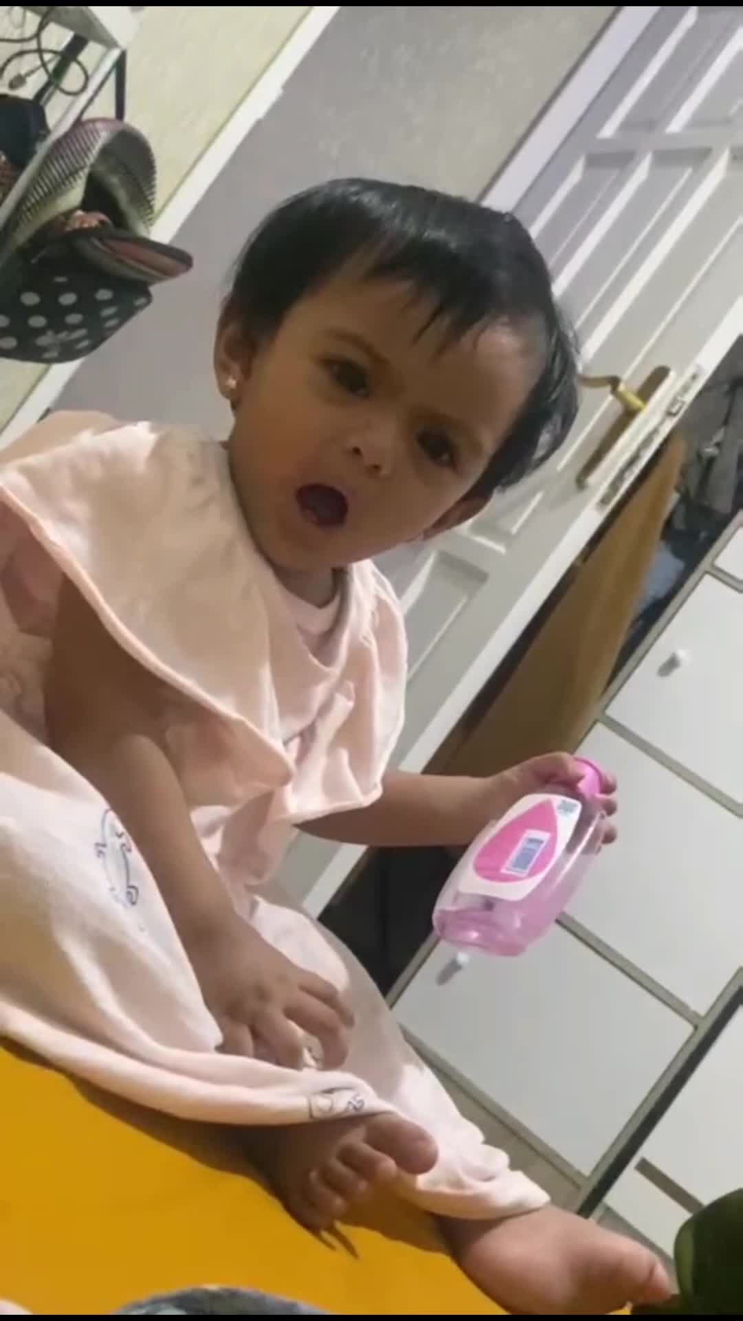 Kenapa yang gini2 malah nurunin dari ummanya sih 😂😭 

#baby #toddler #toddlerlife #fyp #video #reels 