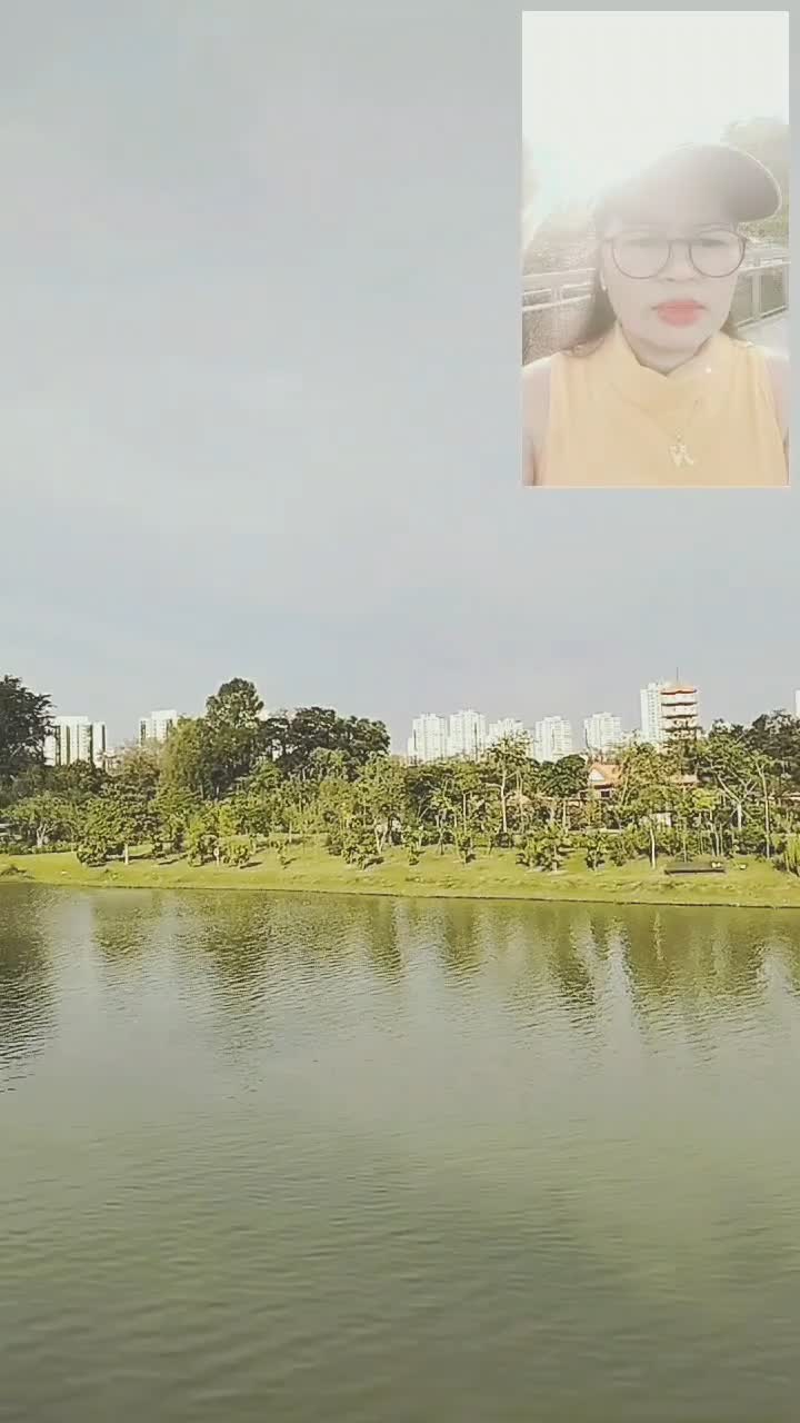 liburan di Singapore guys  #Yang kulitnya sawo matang sini merapat 😄❤️   #adayinmylife  #enjoy  #RCTIPlus 