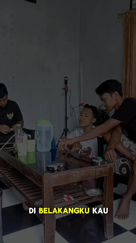 Tigakan cinta