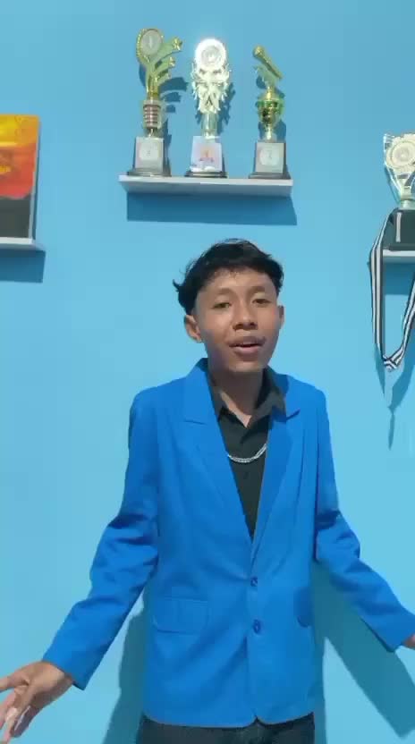 Haloo . 
Perkenalkan saya :IRFAN SAPUTRA
Panggilan saya:IRFAN
Asal tempat tinggal:Desa bangun jaya kecamatan tambusai utara kabupaten rokan 