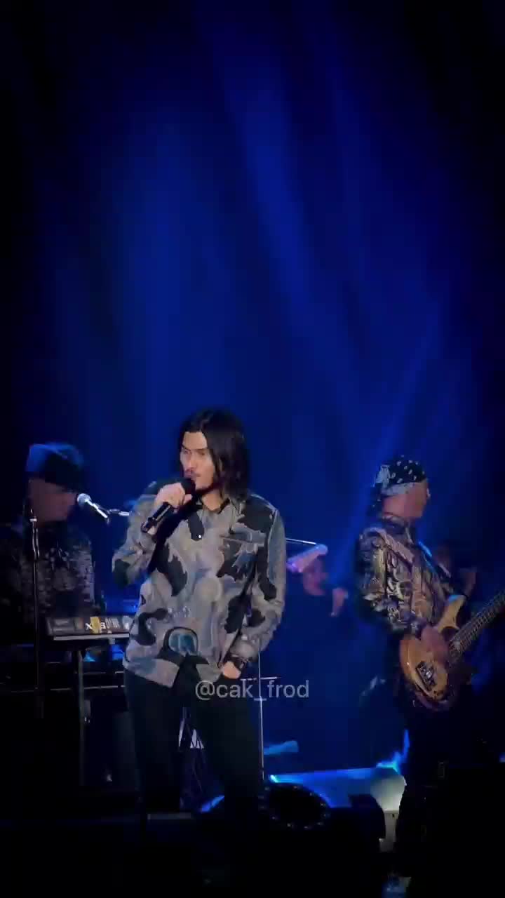 KUWAKUWI ... DEWA 19 FEAT VIRZHA