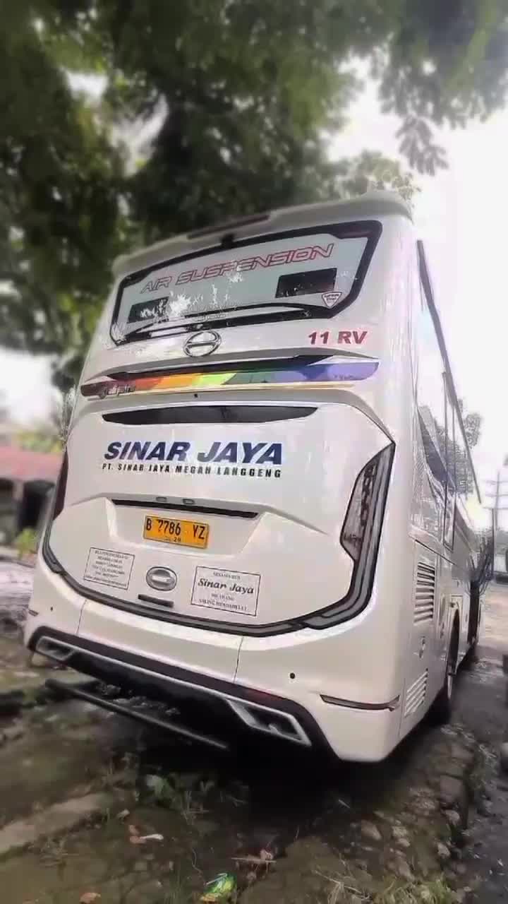 Interior bus sinar jaya 


 #fyp  #fypdong  #RCTIPlus  #bussinarjaya  #viral