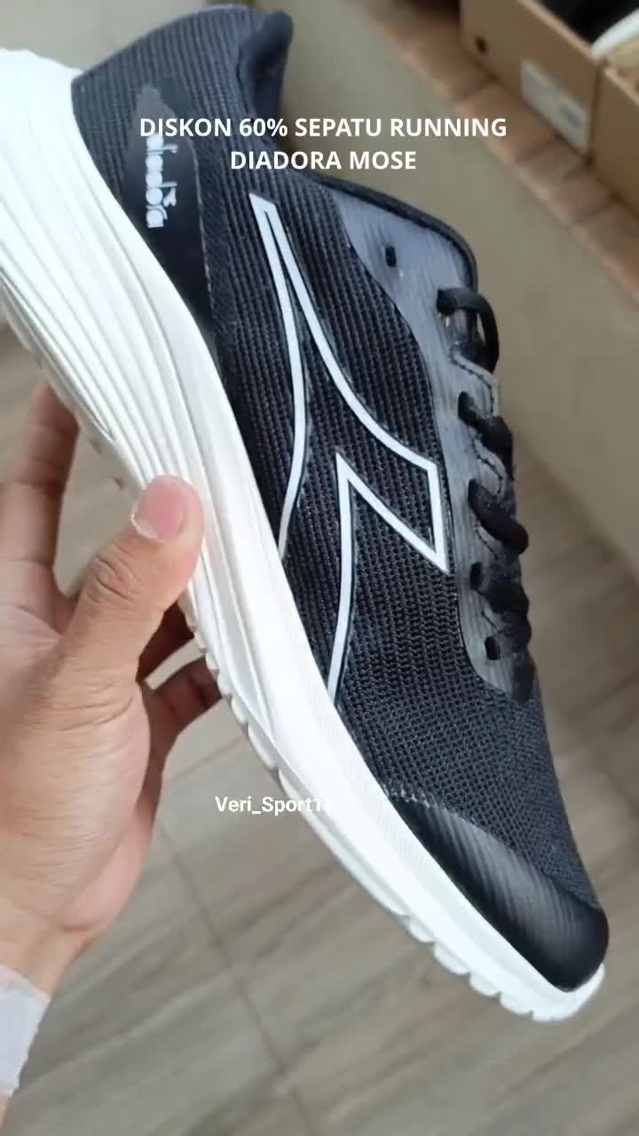 DISKON 60% SEPATU RUNNING.
DIADORA MOSE.
Rp.499.000 JADI Rp.200.000.

VERI SPORT ORIGINAL GAK HARUS MAHAL.
ORDER KLIK 👇

WA : 085227843535
F