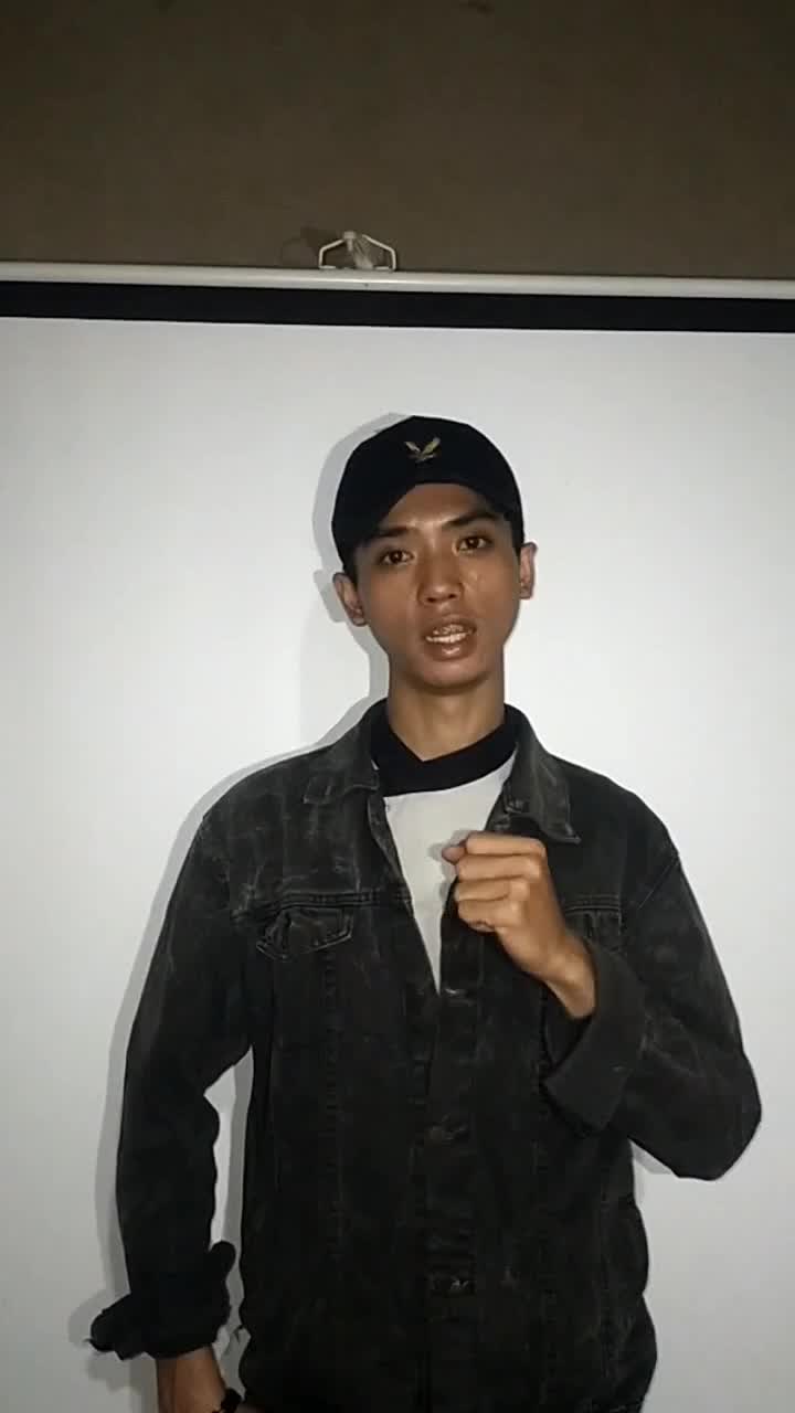 hallo sobat master chef s12 perkenalkan saya alwi muhamad ichian disini alwi mau membuat / memasak chiken steak ala alwi, selamat menikmati