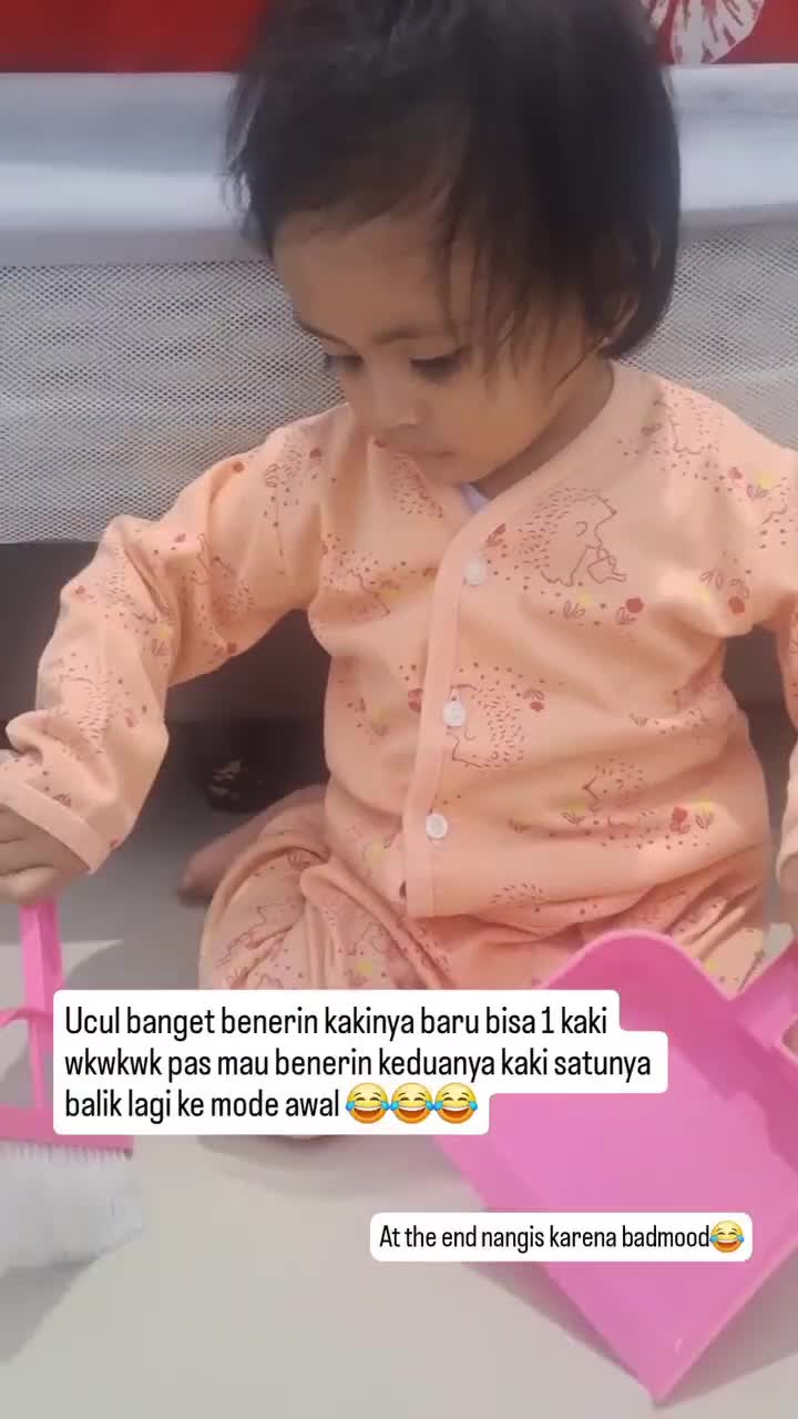 Gampang yah buat bocil badmood 😂😂😂


#bocil #toddler #toddlermom #toddleractivity #toddlerlife #fyp #video #reel #viral #fypシ #fypシ゚viral 