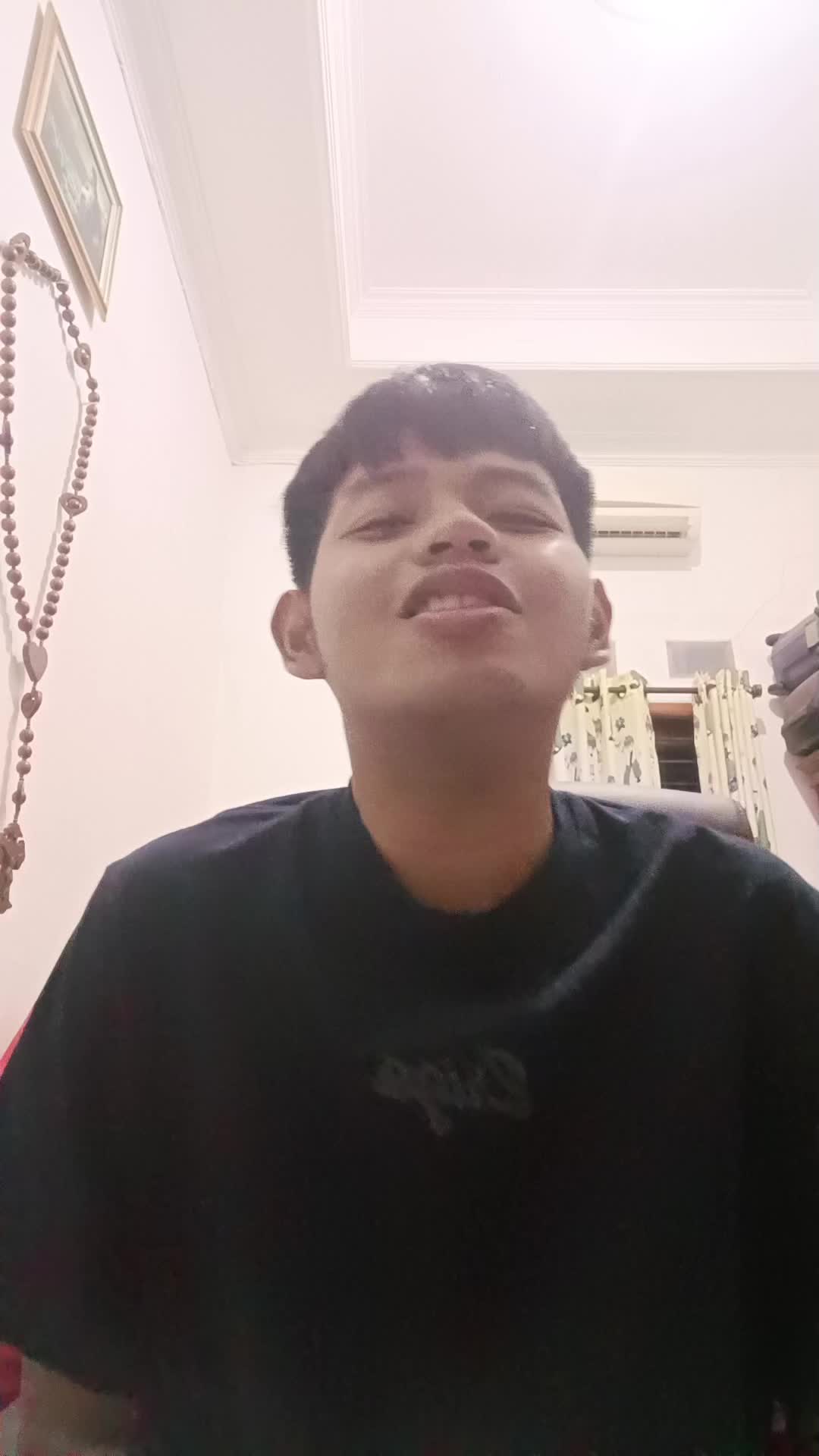 IDOL_XIII Christian Dwi Tama Putra 21 Jakarta The Man Who Can't Be Moved