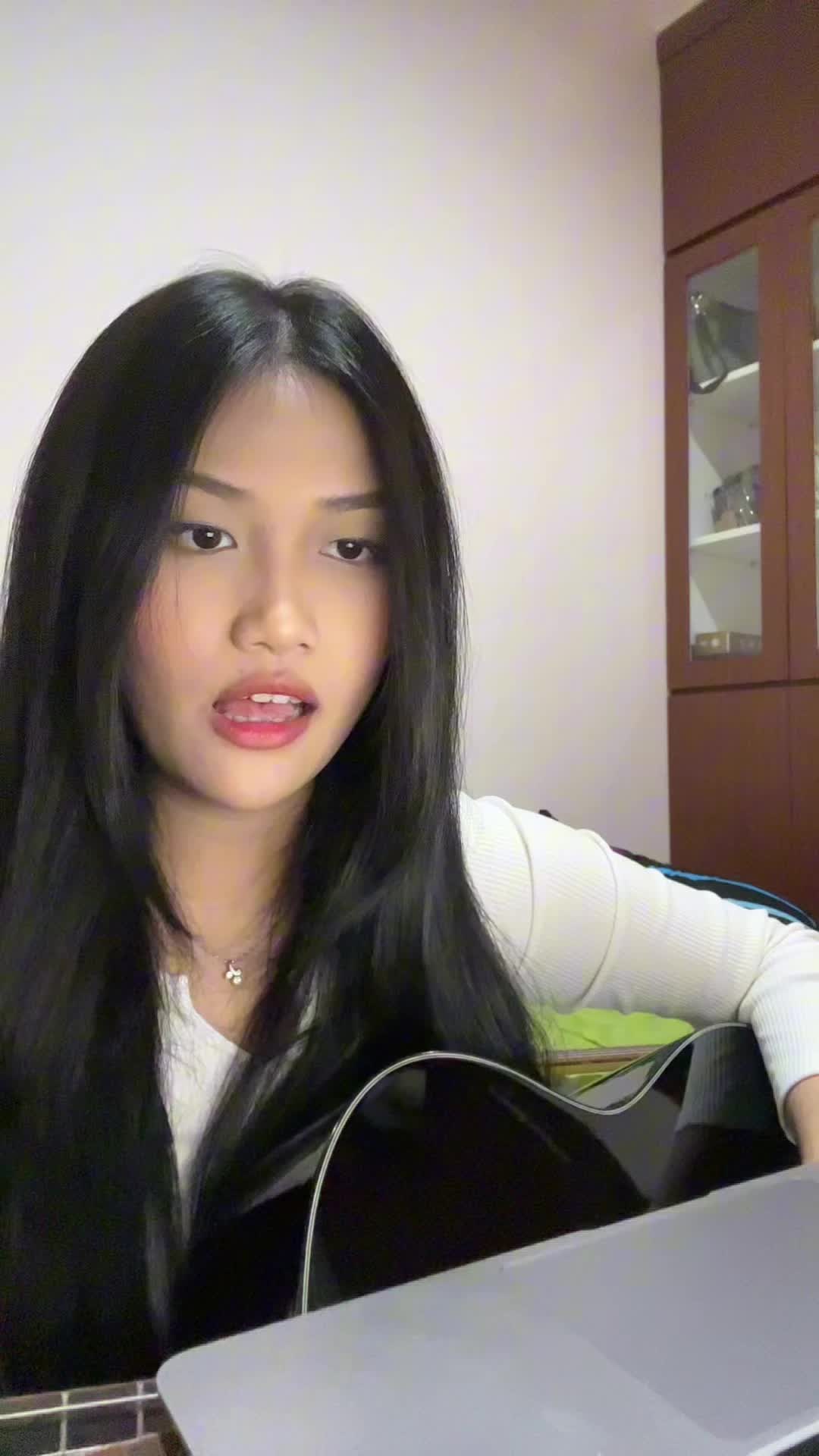 IDOL_XIII_BRILLY_21TAHUN_JAKARTA_TAKEACHANCEWITHME