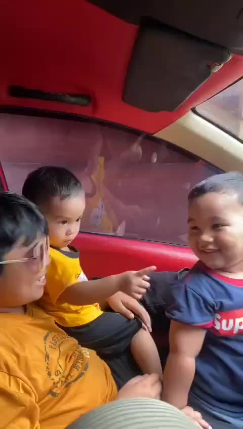 lagi main main sm paman
 #cutebaby  #haribermain 