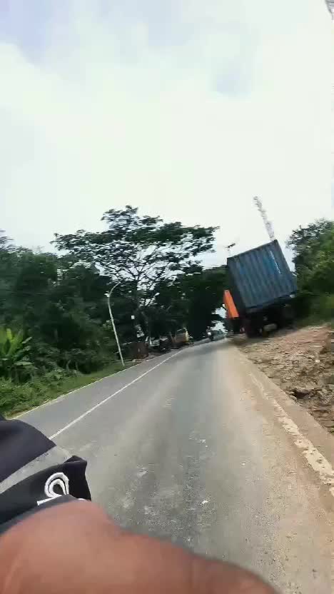 nikmatin aja  
 #minivlog  #HOTrctiplus  #HOTrctiplus  #rctiofficial  #fypシ  #viralfyp  