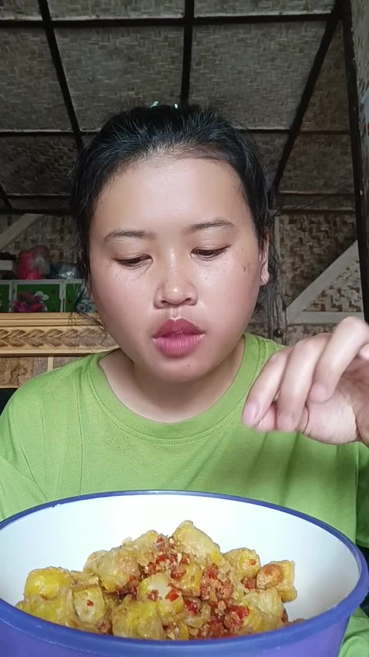 review cemilan dari bahan tahu yang bikin nagih  #short  #HOTrctiplus  #RCTIPlus  #fyp 