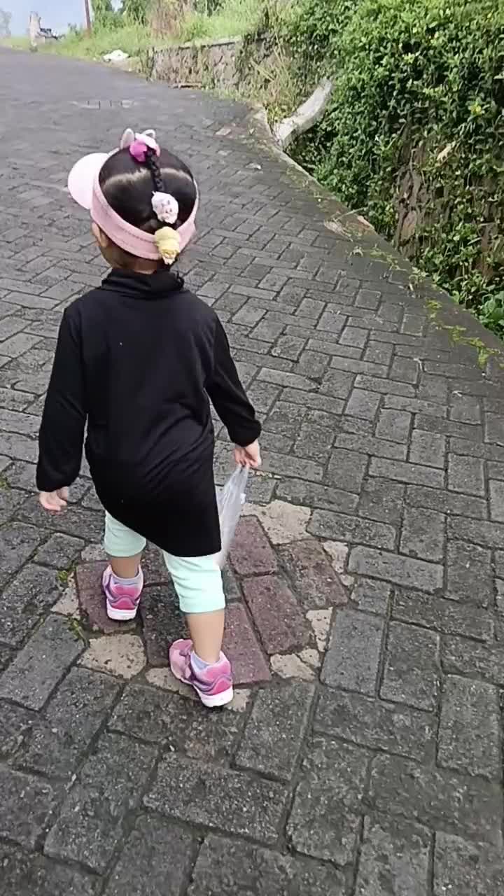 abis lari pagi jajan ya kaya orang dewasa ni bocil  #short  #HOTrctiplus  #RCTIPlus  #fyp 