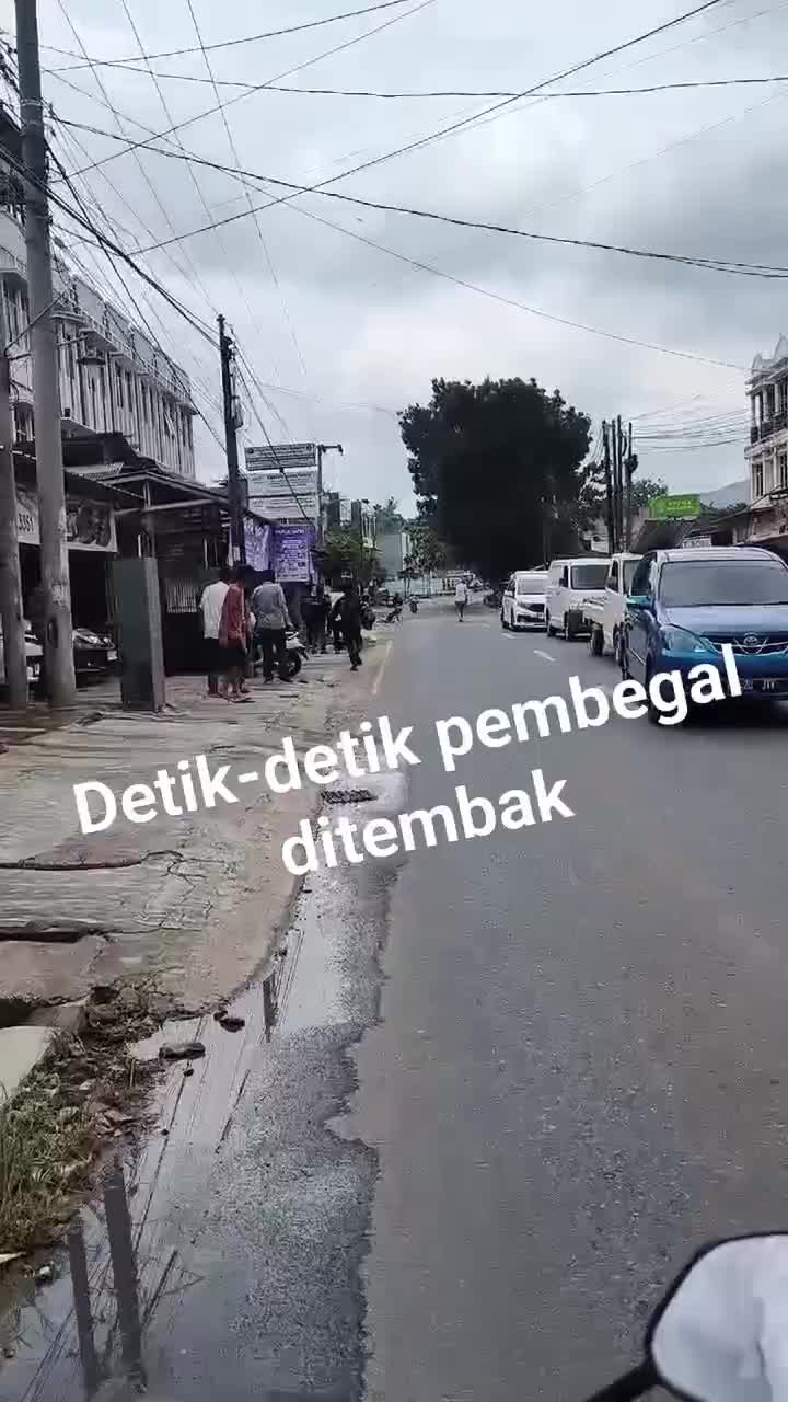 detik-detik penembakan curanmor!! 
 #RCTIPlus  #HOTrctiplus  #icrcti  #RCTIoke 
 #Berita Terkini  #Berita RCTI  #Berita terbaru 