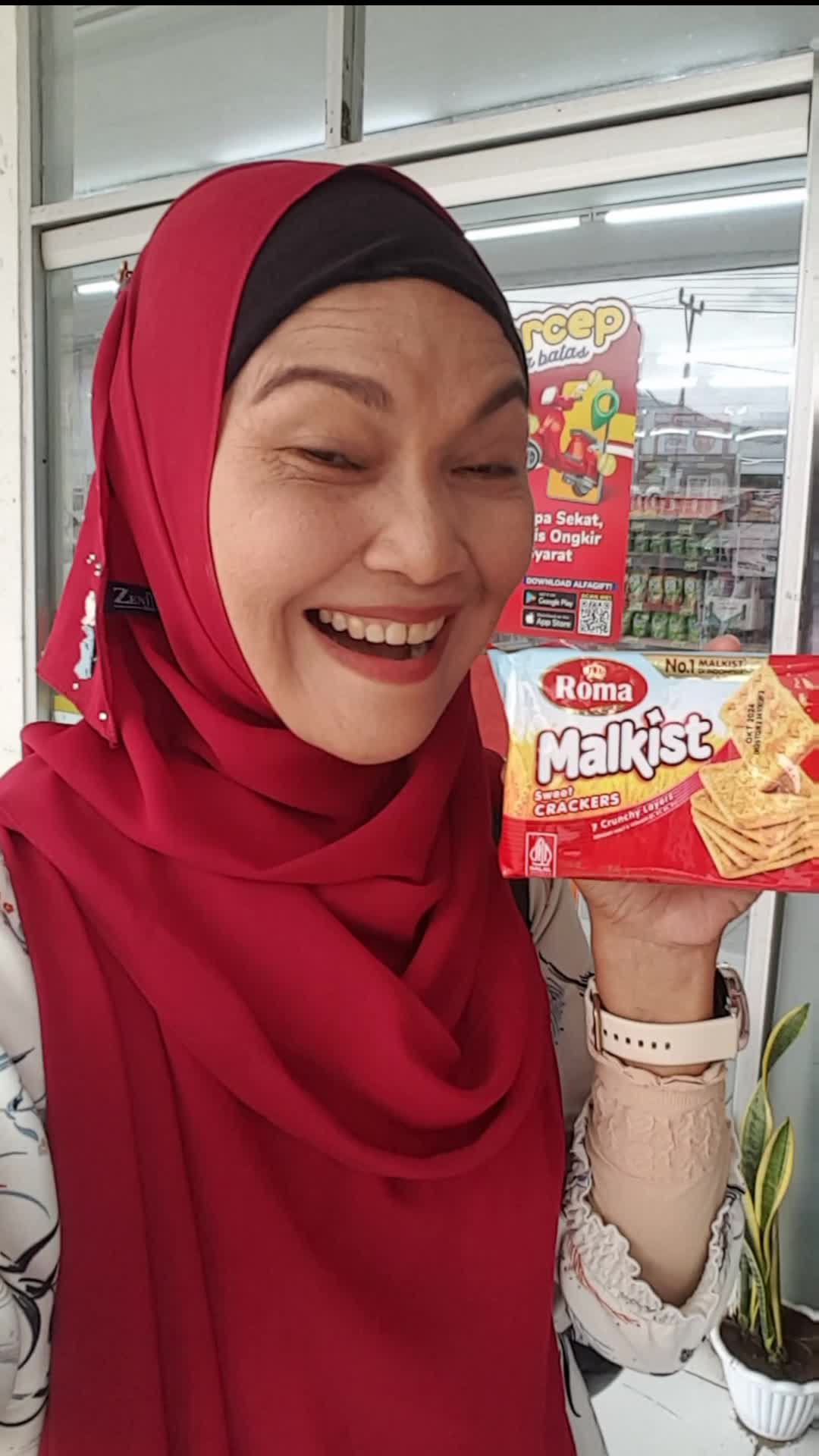 25 Jan 2024_New Aty With Roma Malkist Sweet Crackers_Product PT Mayora Indah Tbk.