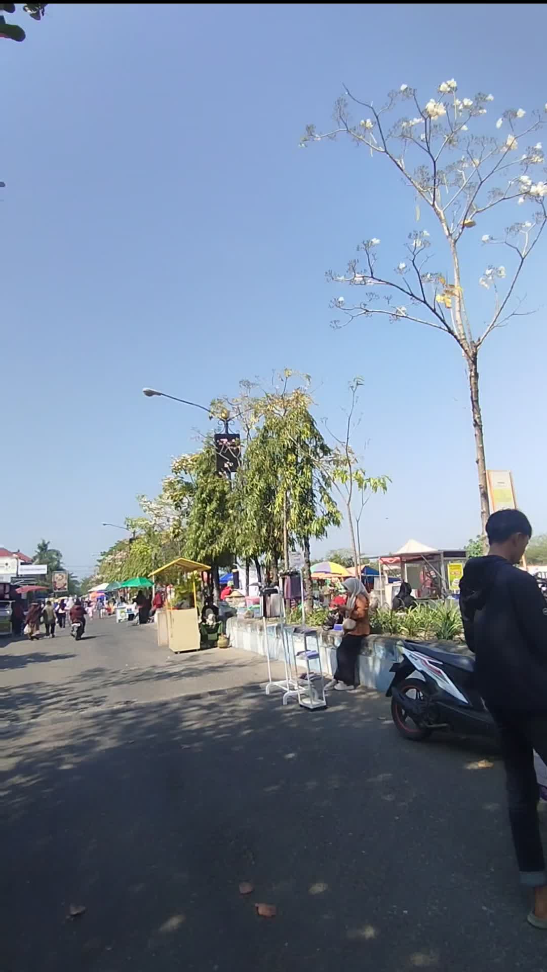 Setelah sarapan lanjut jalan lagi😄#RCTIPlus 