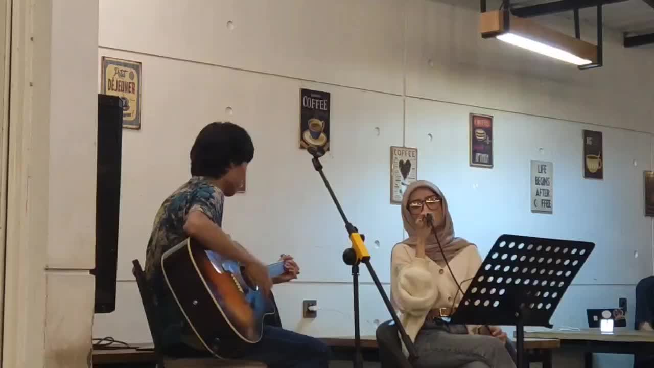 IDOL_XIII DINDA PRAMESTI CAHYARI 27TAHUN KOTA PALEMBANG SEMUA TAK SAMA(PADI BAND) FREELANCE SINGER