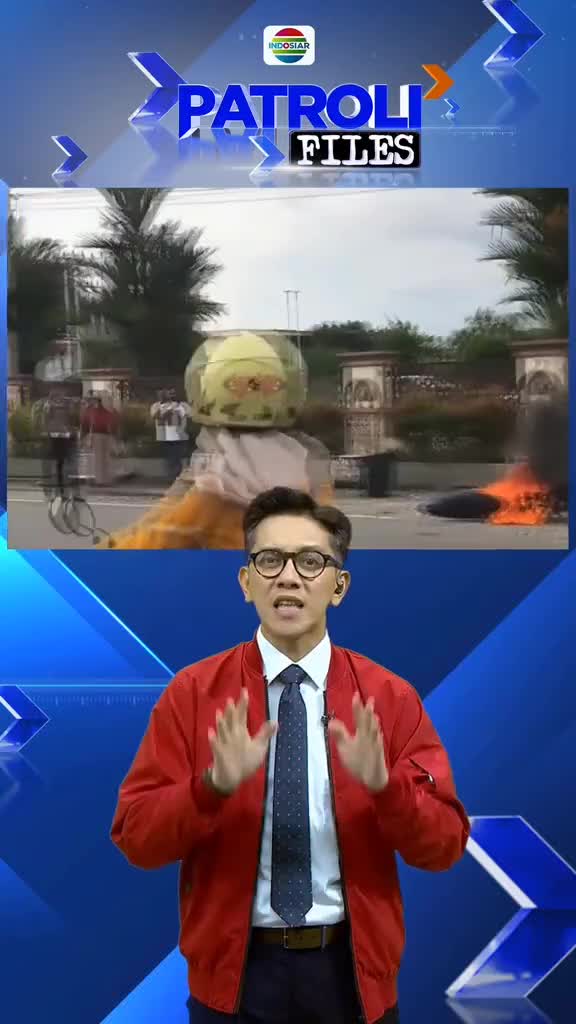gara gara di tilang motornya malah di bakar
