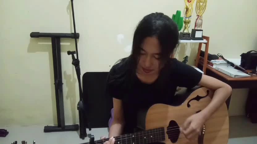 IDOL_XIV NORA KISMA AYUH CANDRA USIA 19 TAHUN KOTA BOYOLALI MULTO - CUP OF JOE