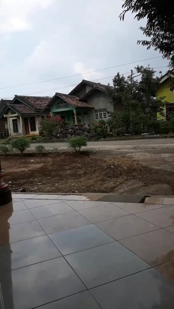 Postingan petama.
Bismillah.